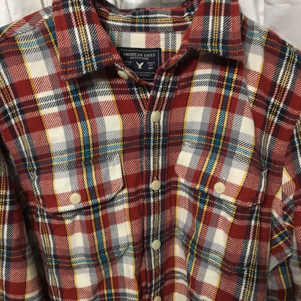 Button down - Picture 2 of 3